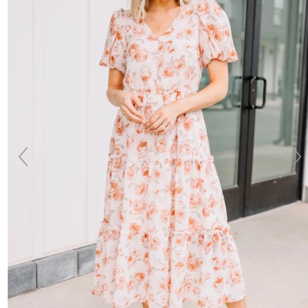 Shop The Mint- NWT Dusty Orange Floral Midi Dress